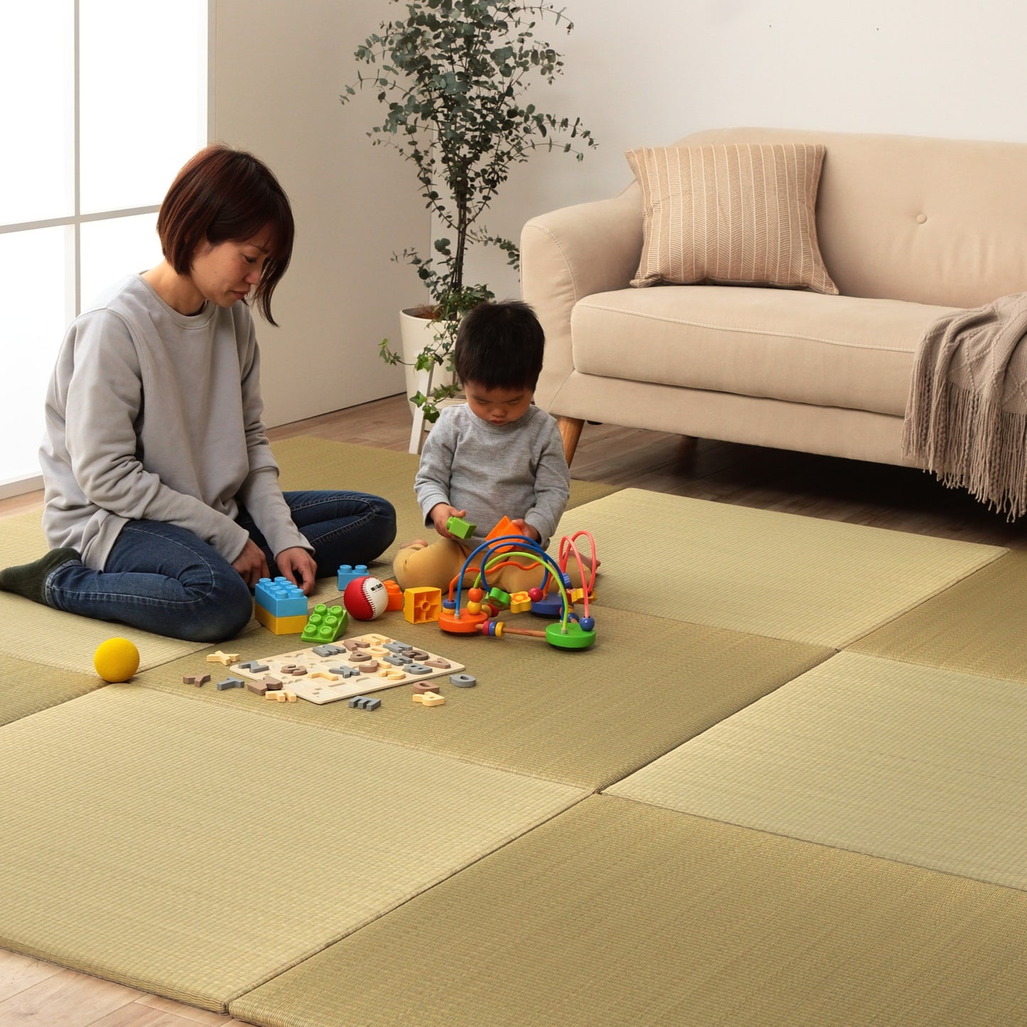 ハイハイ期の赤ちゃんをサポート!すくすく畳